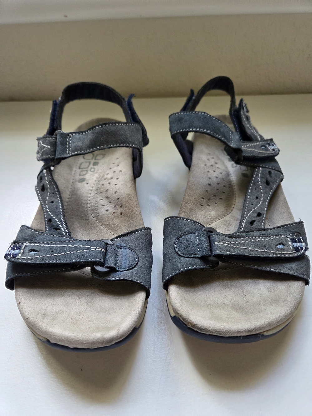 Earth Orgins Blue Suede Adjustable Strap Sandals